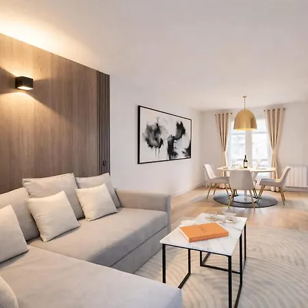 Arc De Triomphe - Premium For 4 *